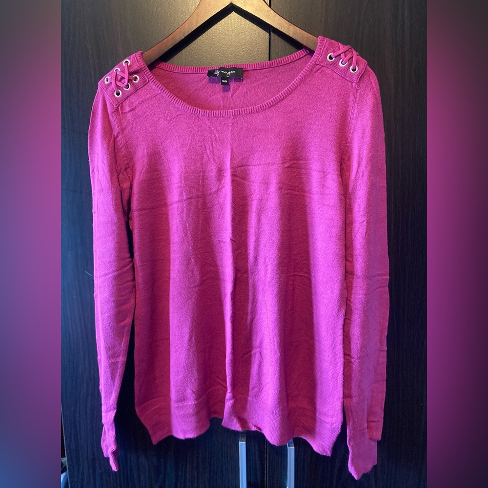 Lace-Up Shoulder Sweater - Magenta